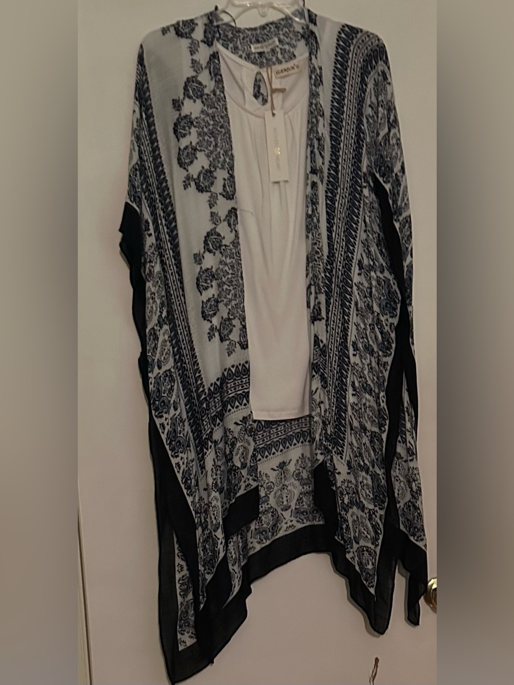 Woven Heart Navy and White Floral Border Kimono
